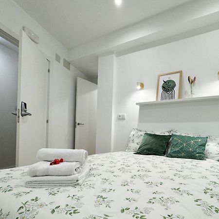 Pension Myd La Vega Oviedo Buitenkant foto